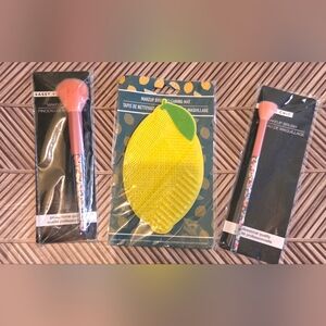 Lemon Silicone Makeup Brush Cleaning Mat with Sassy + Chic Decorative Brush Set